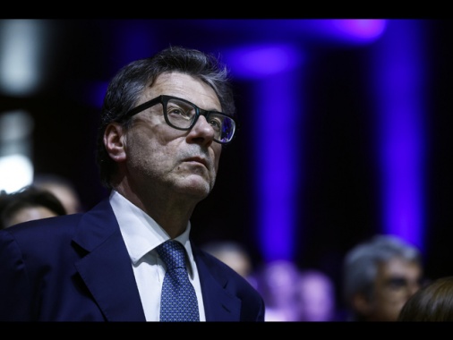 Giorgetti, da rating benefici a banche, partecipino a sforzo