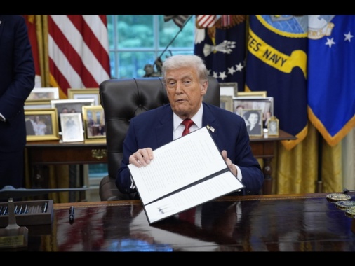 Trump, 'sentito Netanyahu, vicino accordo per Gaza, forse pace'