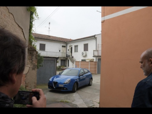 Garlasco, perquisizioni in corso di Carabinieri e Gdf