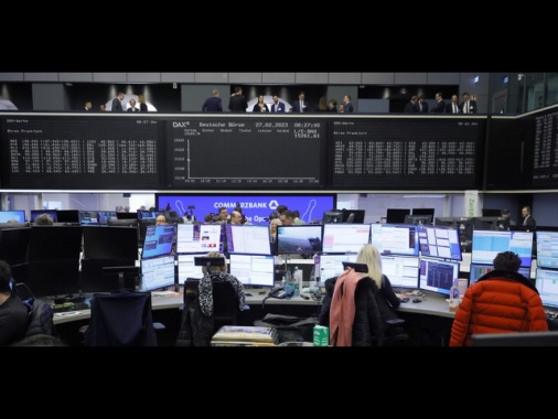 Borsa: Europa parte in cauto rialzo, Francoforte +0,28%