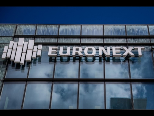 Borsa: Milano cauta con l'Europa, pesa Cucinelli, bene Generali