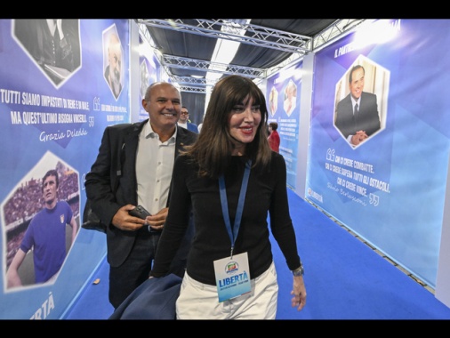 Bernini, c'è chi usa la protesta per attaccare il governo