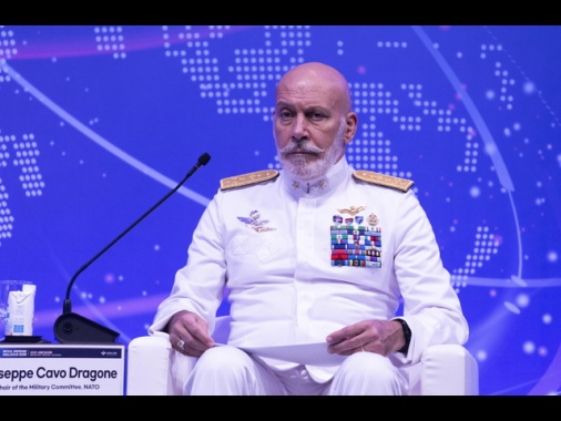 Nato, 'Mosca sconsiderata, la risposta si rafforzerà'