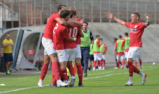 L’esultanza del Varese nel turno infrasettimanale di mercoledì 24 settembre contro la Cairese