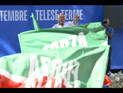 Tajani, garantire diritti alle unioni civili