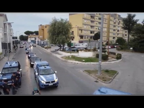 Operazione interforze 'alto impatto' a Caivano