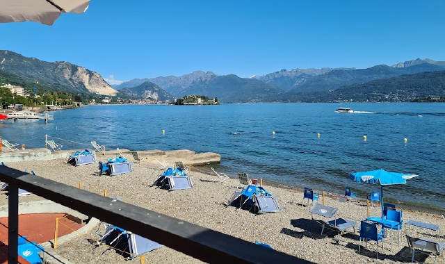 La violenza è avvenuta a Stresa all’inizio dell’estate 2022