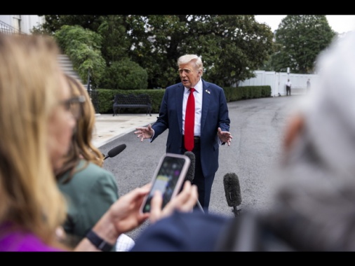 Trump, spero di non dover mai usare l'arsenale nucleare