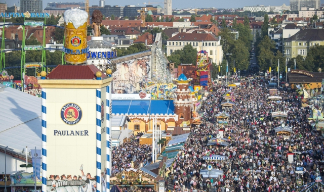 Esplosioni a Monaco, l'Oktoberfest resta chiusa