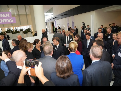 Macron, 'l'Ue agisca subito con riforme di Letta e Draghi'