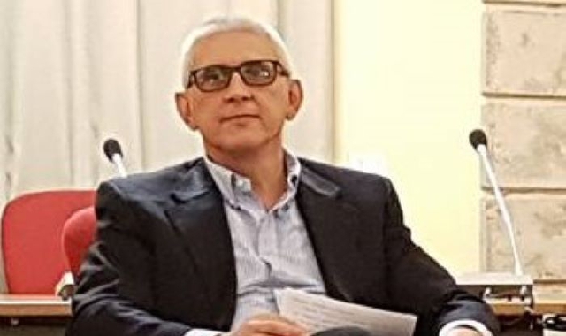 Il caso viene sollevato dall’assessore Roberto Castiglioni