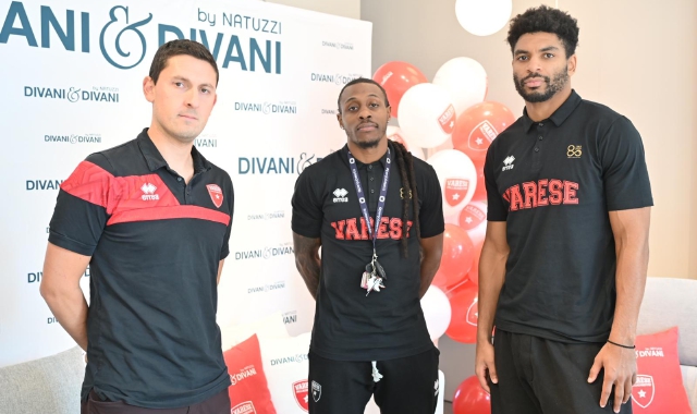 Il general manger Zach Sogolow con Stefan Moody e Allerik Freeman (foto Angelo Puricelli)