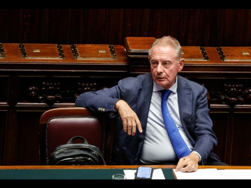 Urso, 'decarbonizzazione dell'Ilva è un vincolo ineludibile'