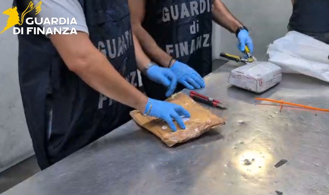 La droga intercettata a Malpensa