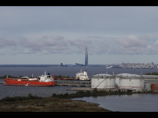 G7: misure contro chi aumenta acquisto di petrolio russo