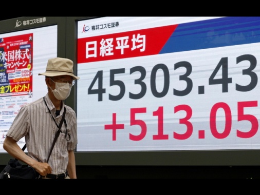 Borsa: Tokyo, apertura in rialzo (+0,53%)