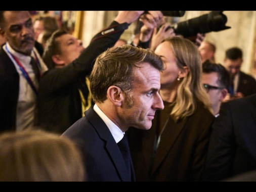 Macron, 'i droni che entrano in Ue possono essere distrutti'