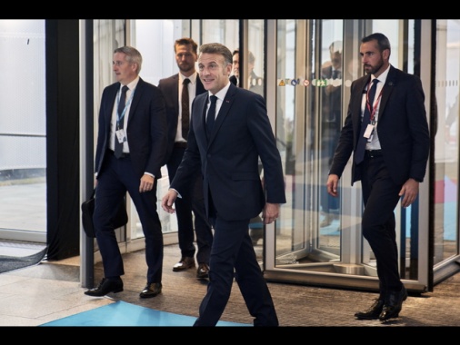 Macron, 'agiremo per contrastare la flotta ombra russa'