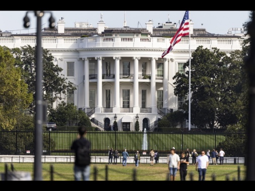Casa Bianca, probabili migliaia di licenziamenti