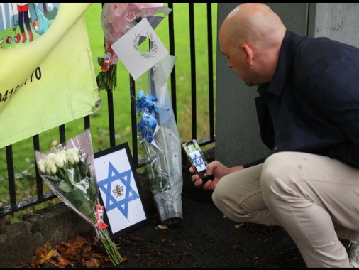 Attacco a sinagoga, una delle vittime uccise dalla polizia