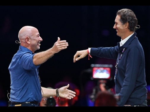 Jeff Bezos, l'Intelligenza Artificiale è una bolla industriale