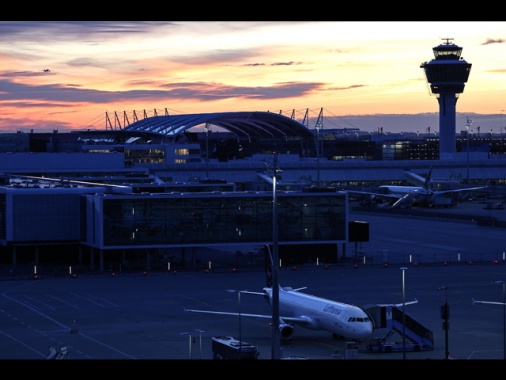 Bild, di nuovo chiuso l'aeroporto di Monaco per voli di droni