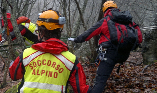 Il soccorso alpino ha attivato le ricerche (foto Archivio)
