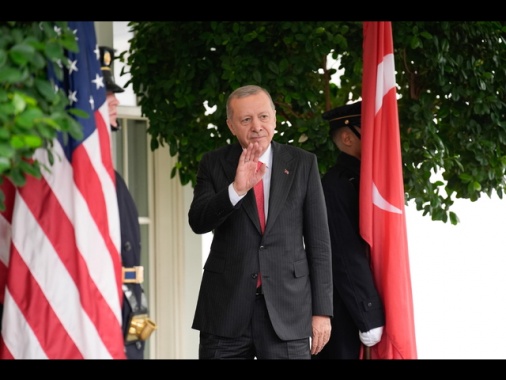 Erdogan, Israele ora interrompa 'immediatamente' gli attacchi