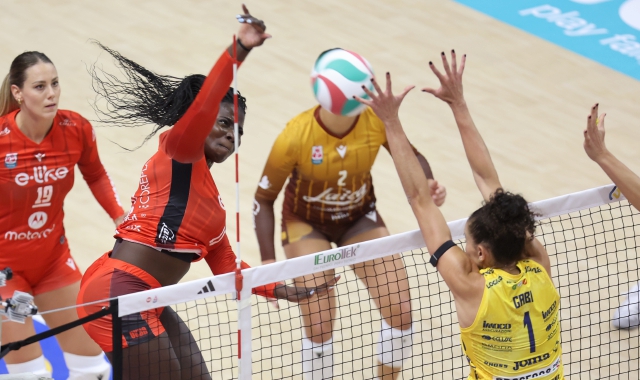 Spettacolo questa sera tra Busto e Conegliano (foto Lega Volley Femminile)