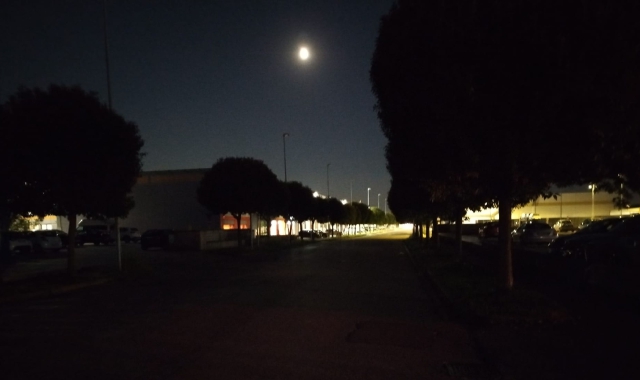 Al buio da tre mesi: «Qui abbiamo paura»