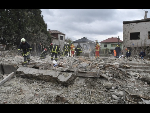 Ucraina: Droni sulla Poltava, colpiti edifici amministrativi