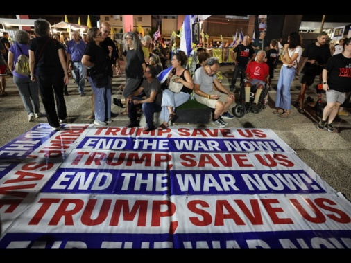 Trump scrive a famiglie ostaggi, deciso a riportarli a casa