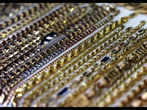 L'oro supera per la prima volta i 4.000 dollari l'oncia