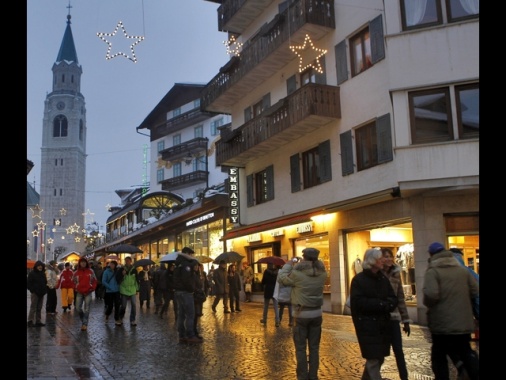 Cercano infiltrarsi negli appalti Olimpiadi 2026, tre arresti