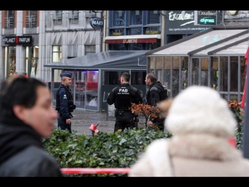 Belgio, piani per un attentato con drone al premier, 3 fermati