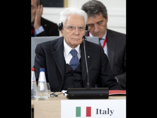 Mattarella, attenzione a diffusione spregiudicata notizie false