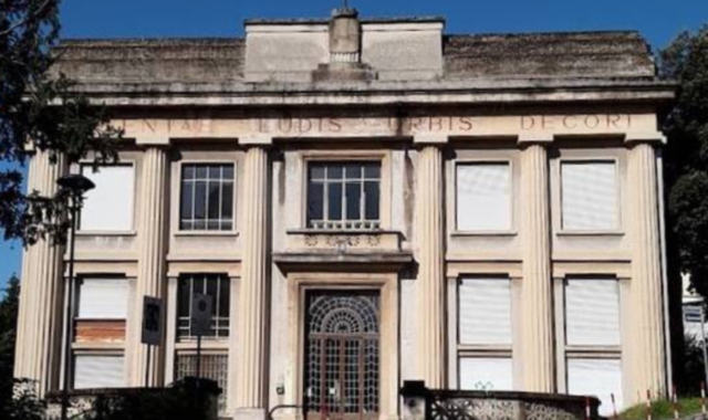 La caserma della Guardia di Finanza di Luino, la Palestra XXV Aprile di Varese (sotto a destra),  e un’opera realizzata dalla  Fusioni d’Arte 3V di Origgio