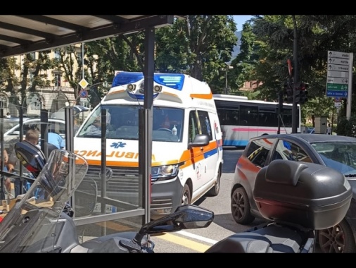 Due donne uscite dalla Messa travolte da auto, una grave