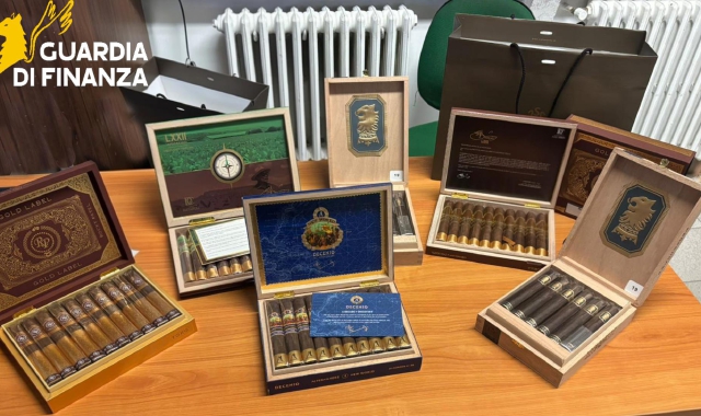 I sigari centroamericani sequestrati dai finanzieri