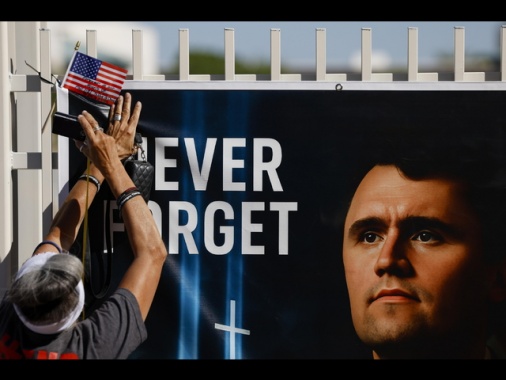 Trump assegna a Charlie Kirk la medaglia della libertà