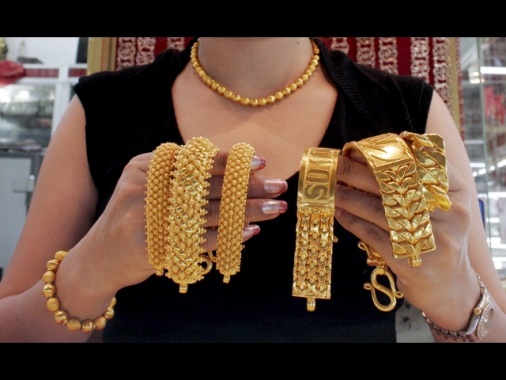 Oro ancora in volo, a 4.187,02 dollari (+1,06%)