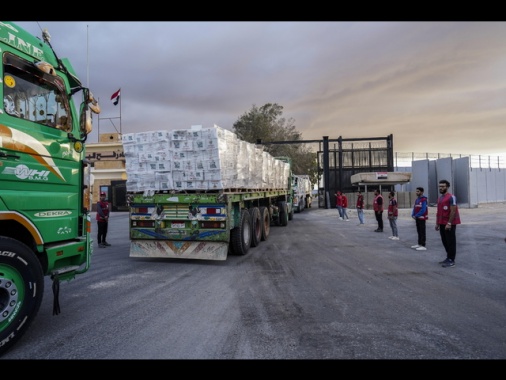 Media, Israele riaprirà oggi il valico di Rafah agli aiuti