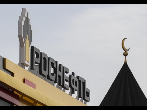 Stretta sul petrolio russo, Gb sanziona Rosneft e Lukoil