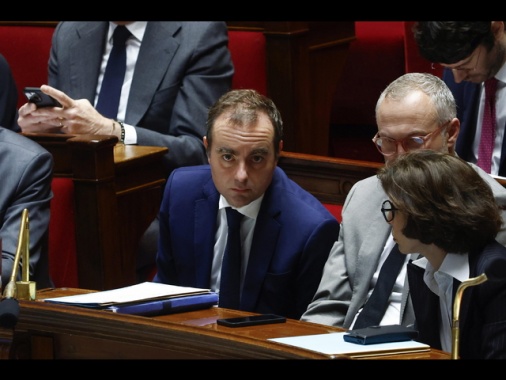 Respinta mozione sfiducia di Lfi contro governo Lecornu