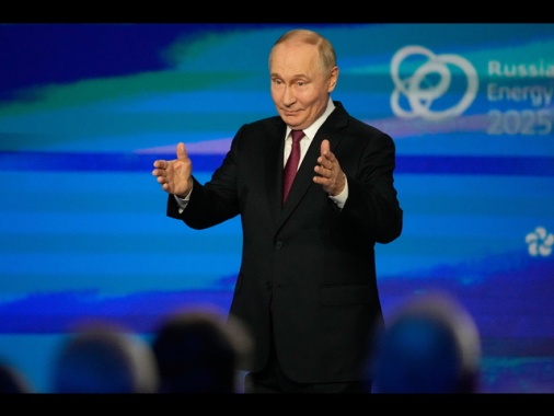 Putin, 'sul petrolio subiamo concorrenza sleale'