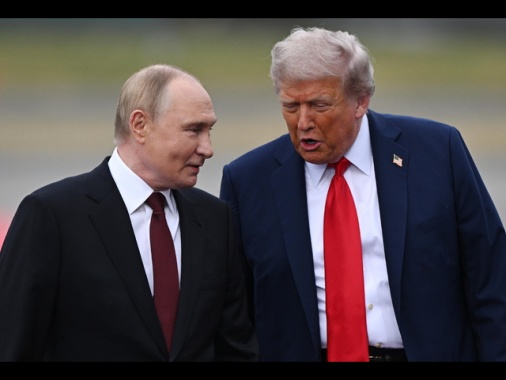 Cremlino conferma, 'vertice con Trump entro 2 settimane'