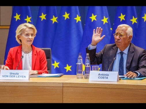 Oggi videocall tra Costa, von der Leyen, Macron e Merz