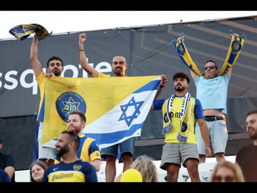 Il governo apre a una revoca del veto a tifosi del Maccabi in Gb
