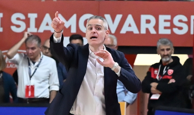 L’allenatore di Varese, Ioannis Kastritis