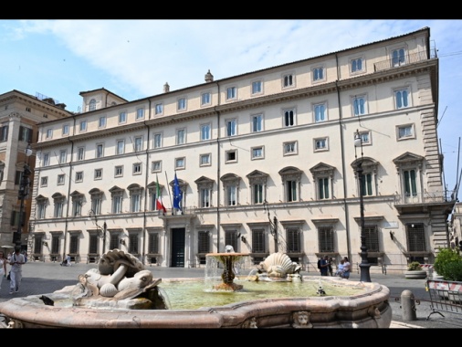 Dbrs alza il rating dell'Italia a 'A', trend stabile